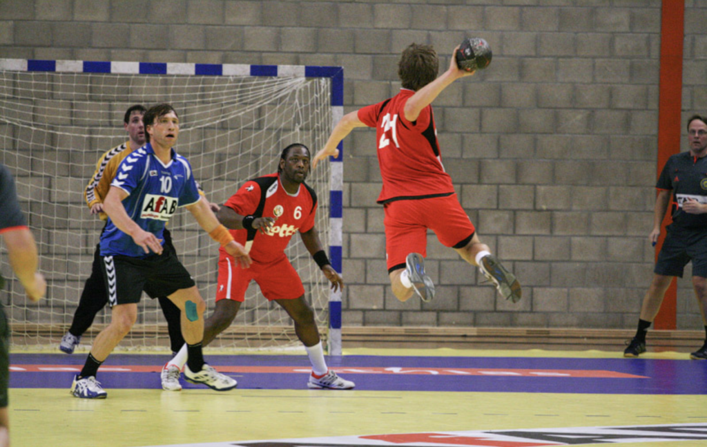 Dominando el 7x6: La Mejor Estrategia sin Arquero en Handball