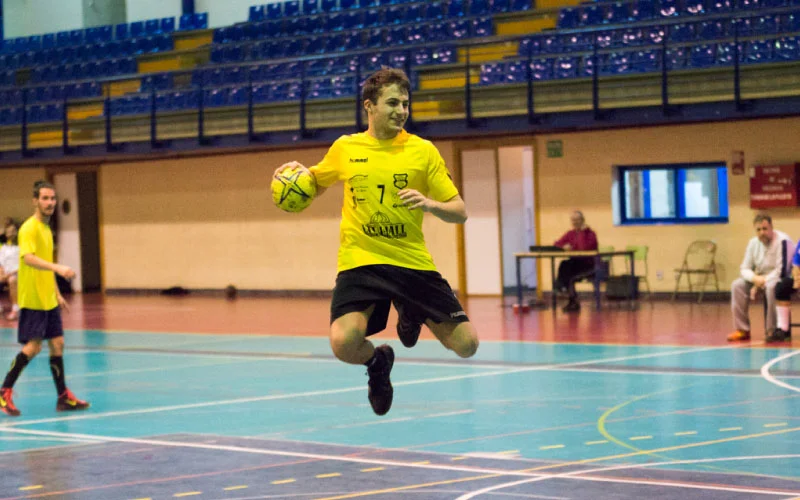 Nutrición Deportiva orientada al Handball: Qué Comer para Mejorar el Rendimiento y la Recuperación 3 Actividades y ejercicios para Mejorar la Resistencia Cardiovascular en el Handball