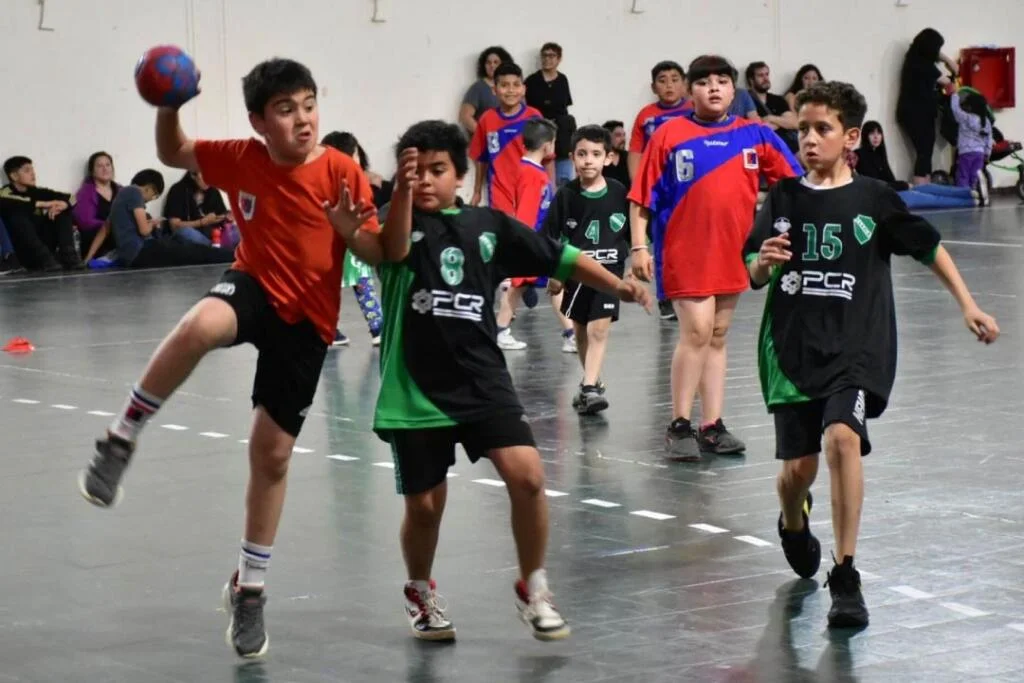 Guía Completa sobre las Reglas Básicas del Mini Handball